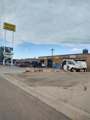 Del Camino Service Plaza & Truck Wash
