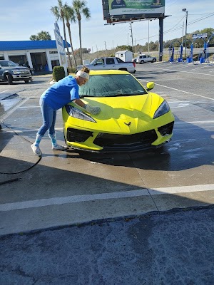 Banana Joe's Car Wash