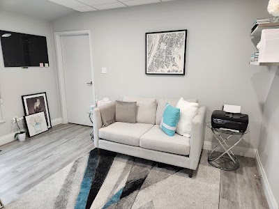 Dayana Romero, Relationship Therapist & Dating Coach photo 1