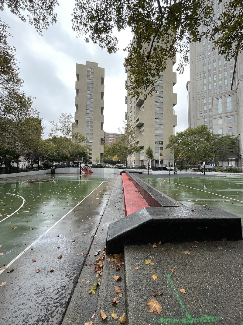 Columbus Park Court photo 1