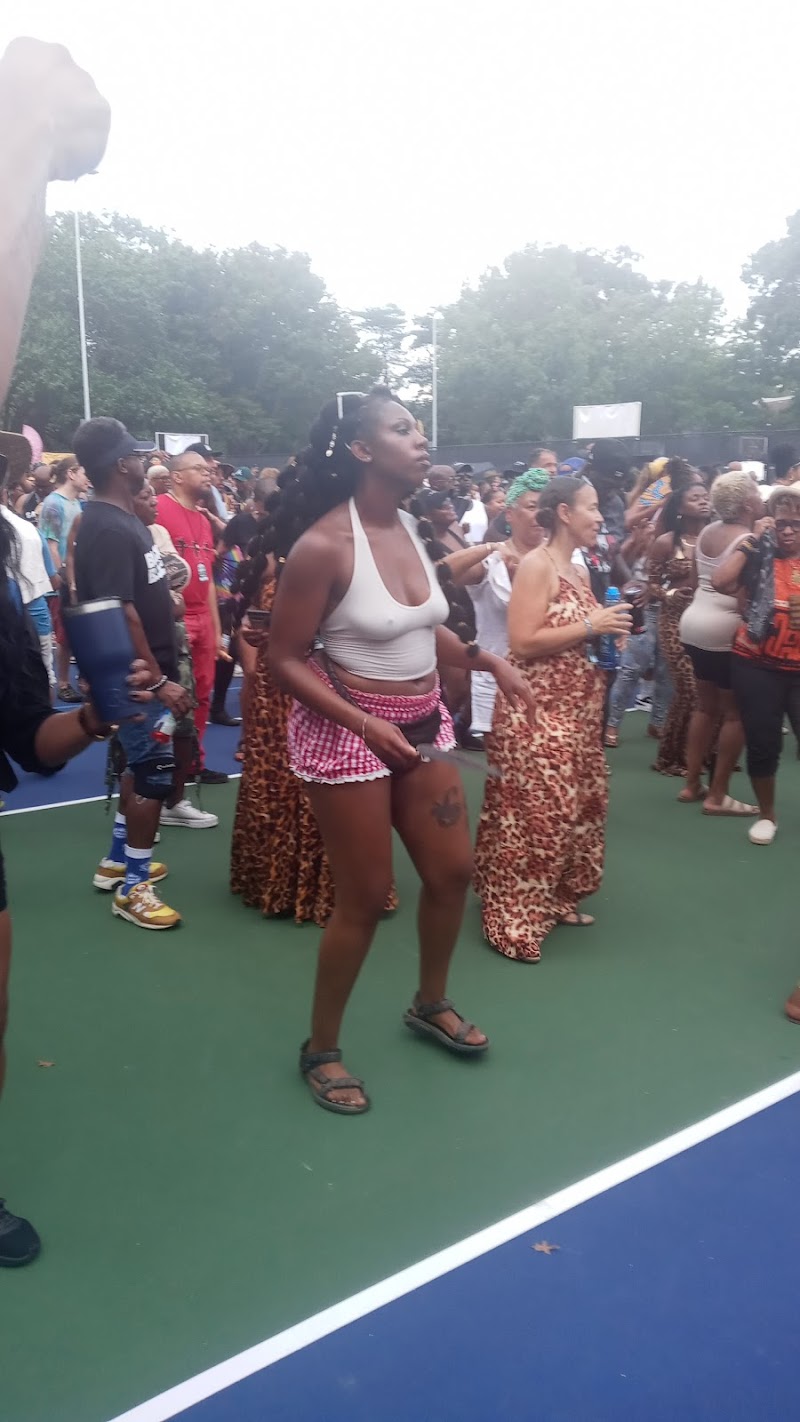 Grant Park Tennis Courts photo 3