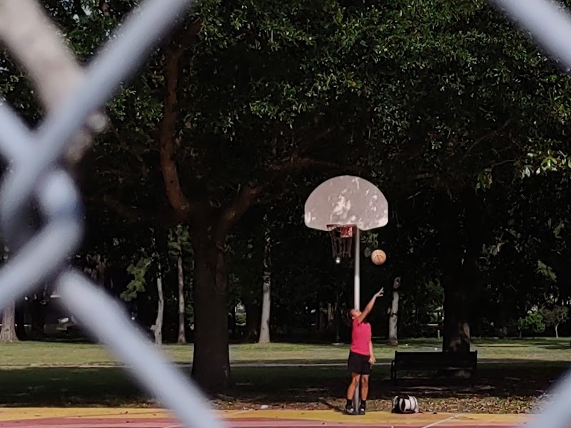 Riverside Park Basketball Court photo 2