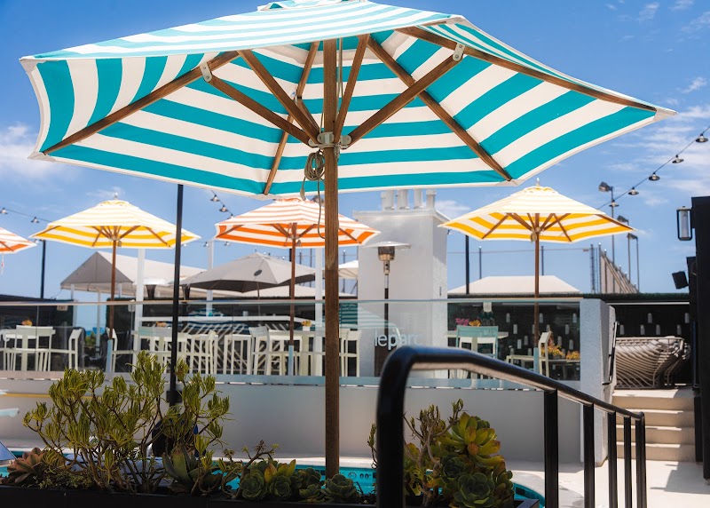 Pickleball at Le Parc photo 2