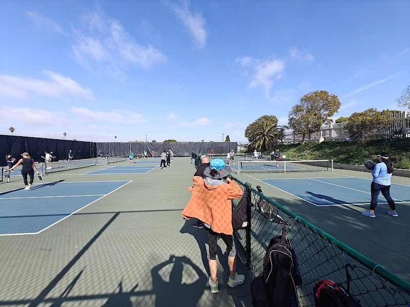 Manhattan Beach heights pickleball courts photo 1