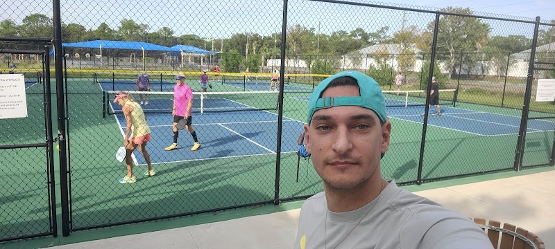 Longwood Park Pickleball Courts photo 3