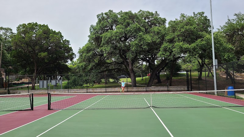 Little Stacy Park Tennis Courts photo 3