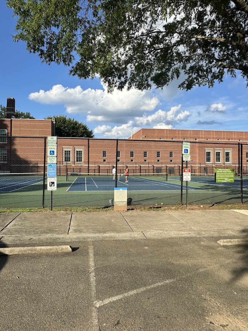 Latta Park Pickleball/Tennis Courts photo 5