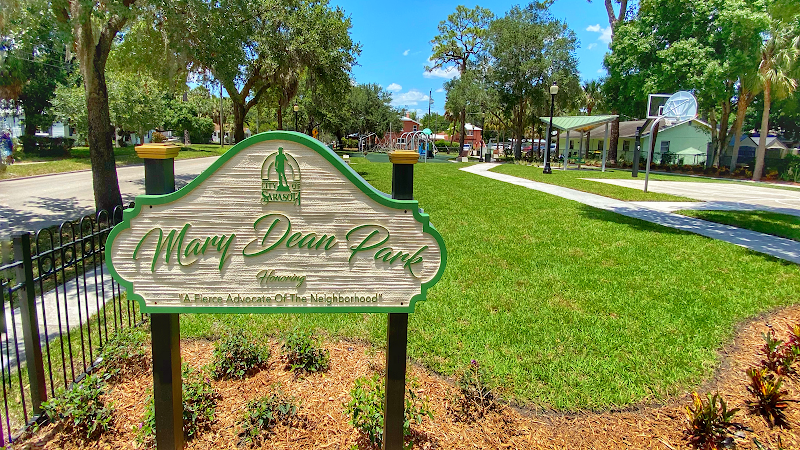 Mary Dean Park photo 1