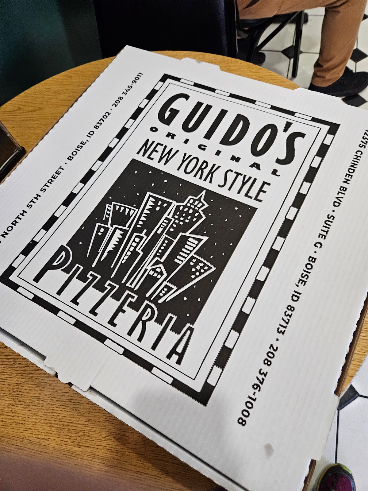 Guido&#8217;s original NY Style pizzeria downtown 7