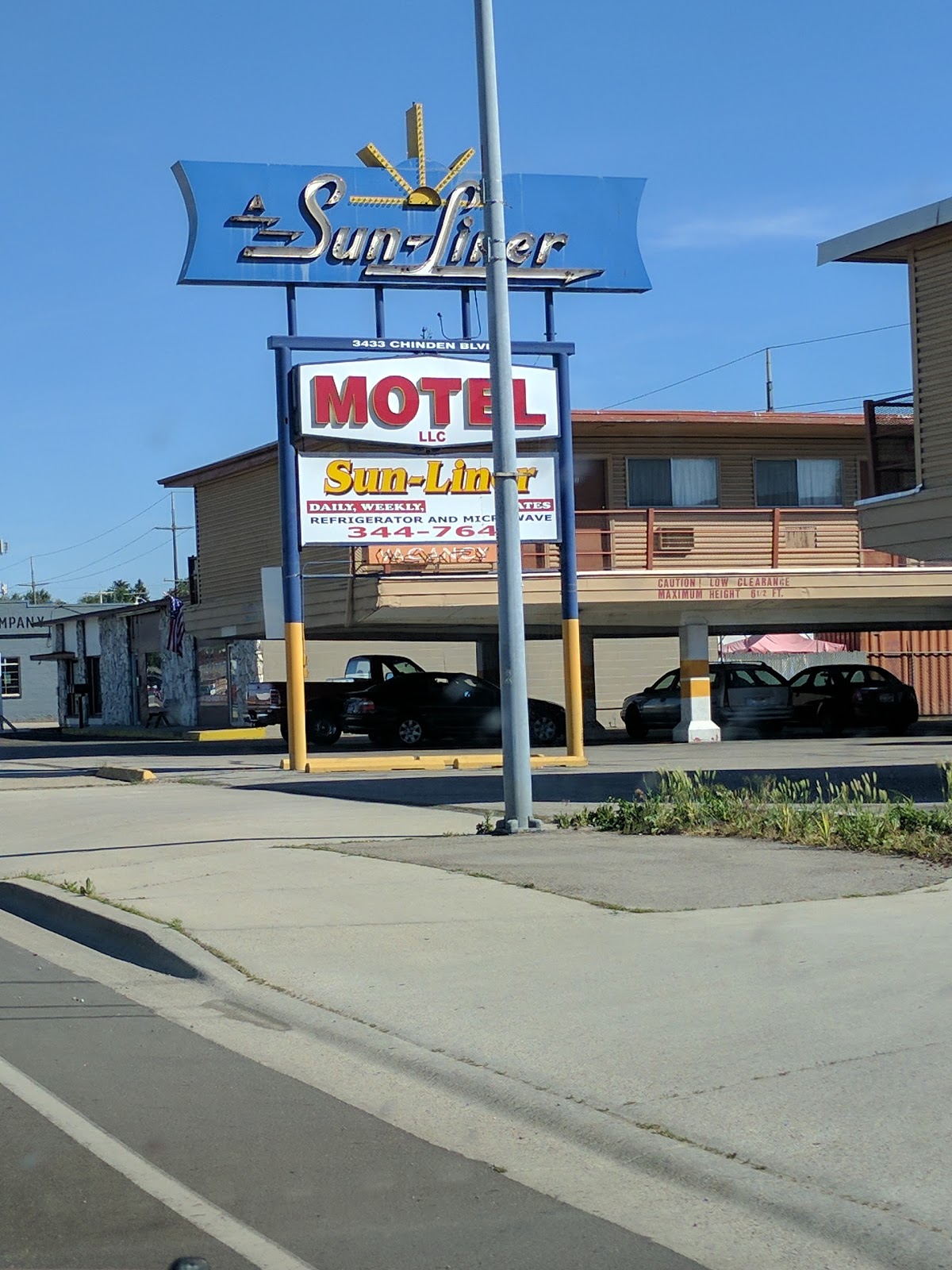 Sunliner Motel 2