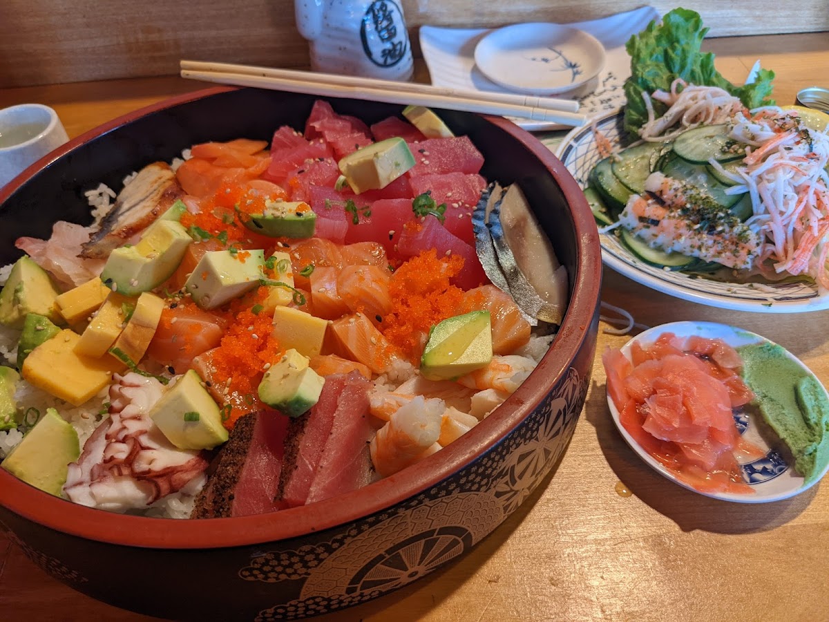 Yoi Tomo Sushi and Grill 7