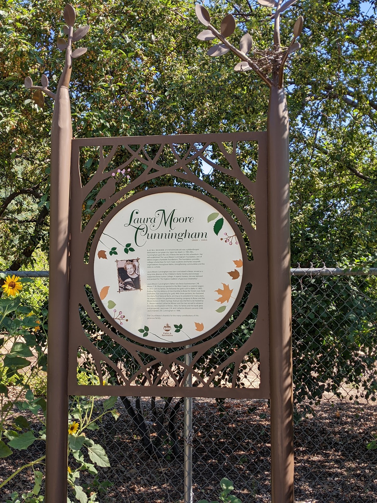 Laura Moore Cunningham Arboretum 1