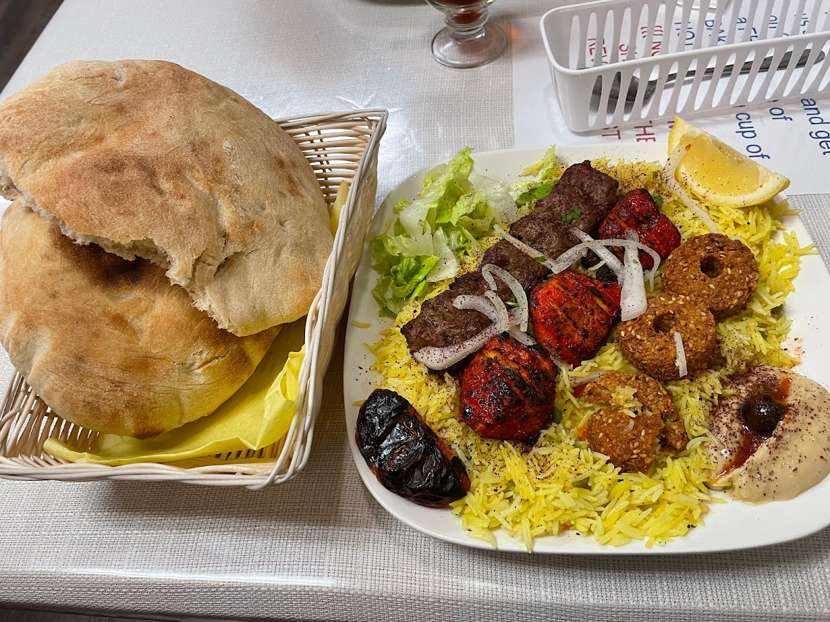 Ishtar Market &#038; Restaurant 5
