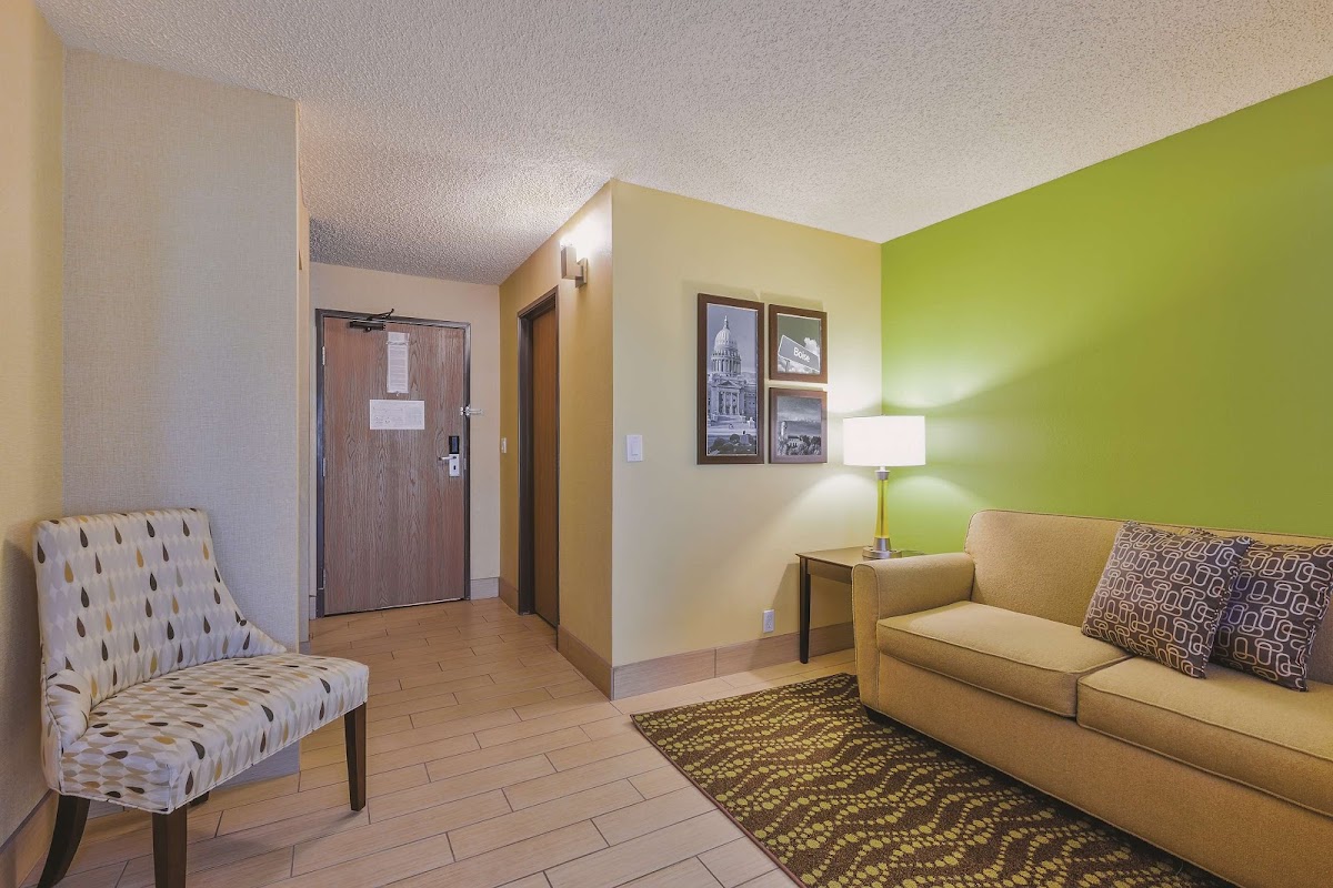La Quinta Inn &#038; Suites by Wyndham Boise Airport 7