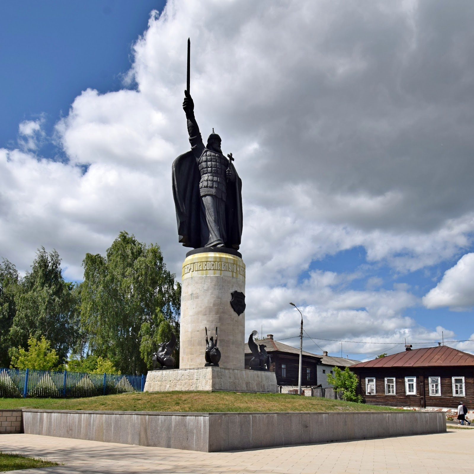 The monument to Ilya Muromets