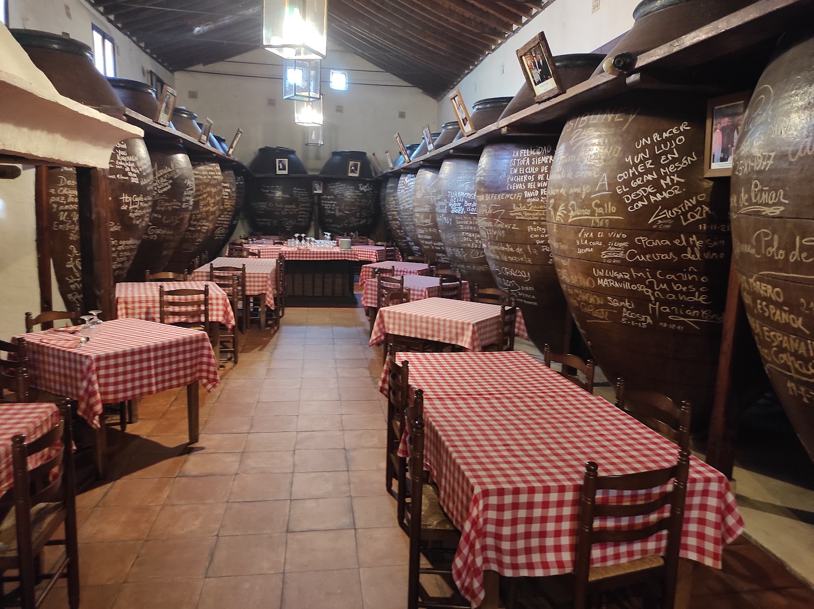 Restaurant Cuevas del Vino