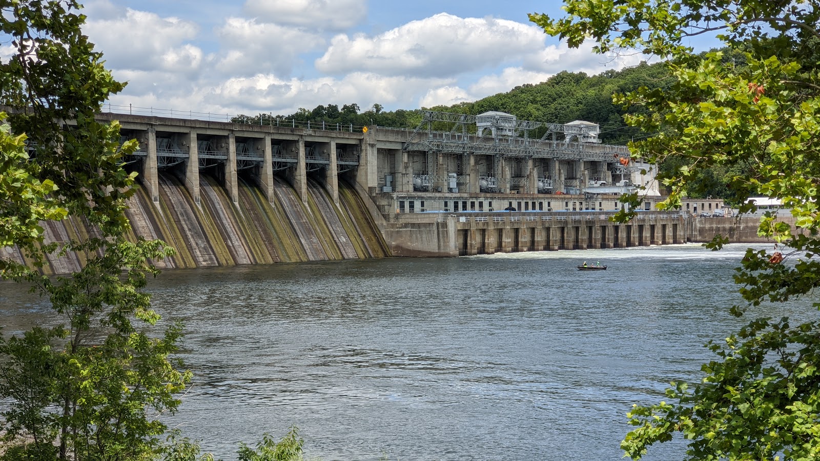 Scenic Overlook of Lake of the Ozarks & Bagnell Dam