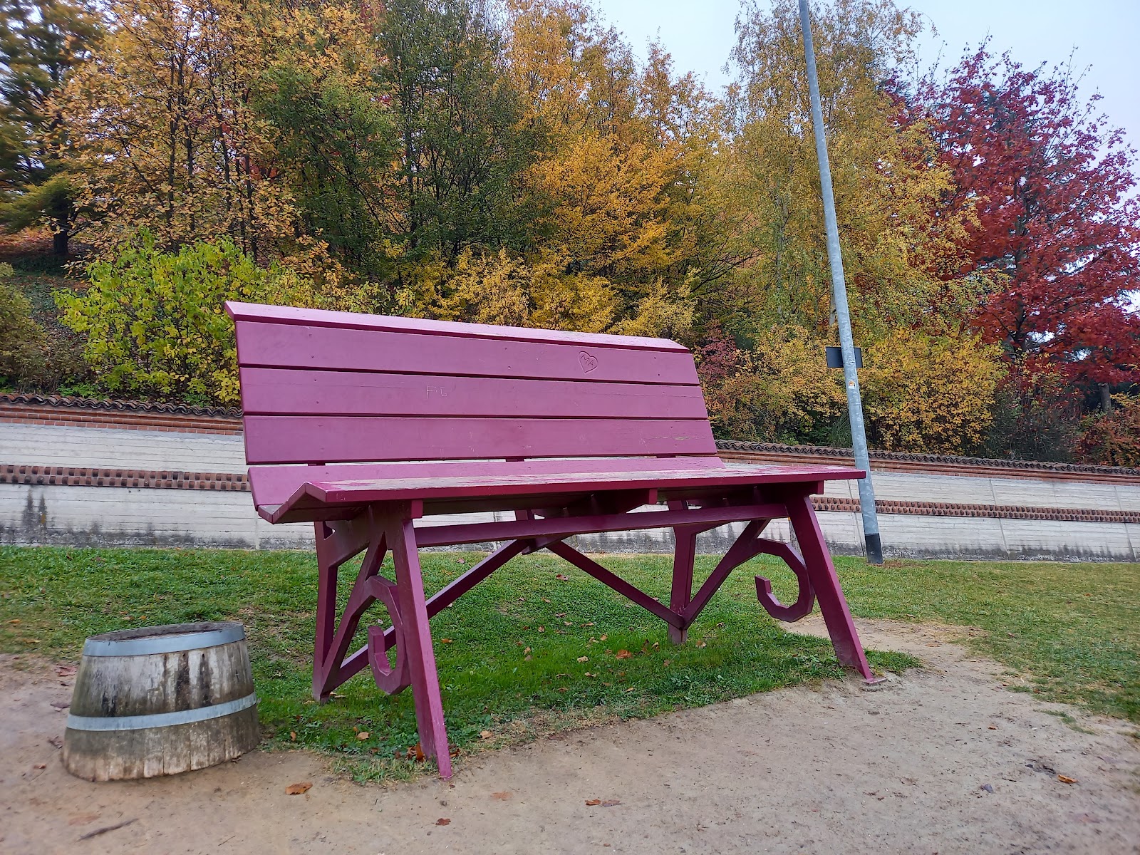 Giant Purple Bench (Obsolete)